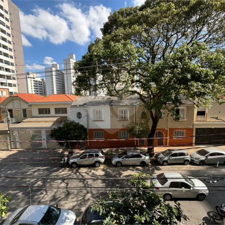 Apartamento aconchegante com terraço e sacada