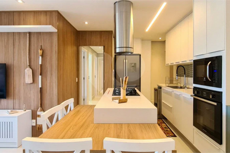 Apartamento à venda com 4 quartos, sendo 3 suítes,  em Riviera de São Lourenço, Bertioga, SP