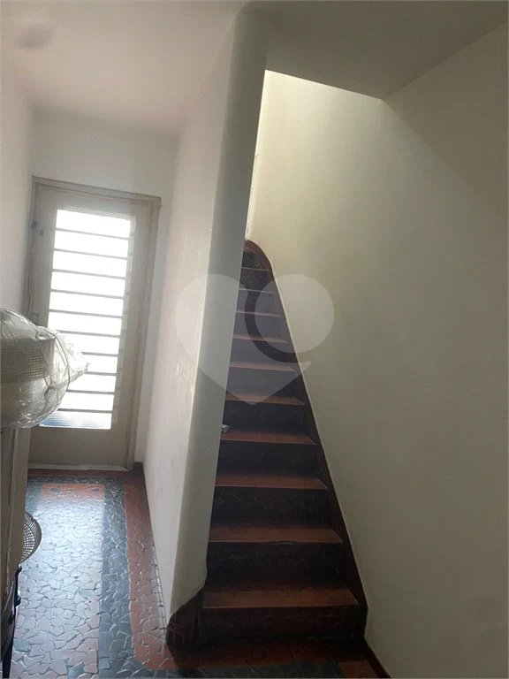 Sobrado á venda em Moema de 280m² com 3 vagas 3 dormitórios e 5 banheiros