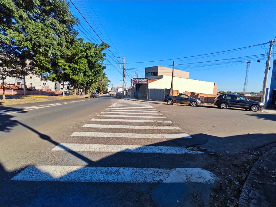 Oportunidade Comercial: Terreno de 525m² em Localização Estratégica no Parque Sissi!