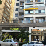 Apartamento aconchegante com terraço e sacada
