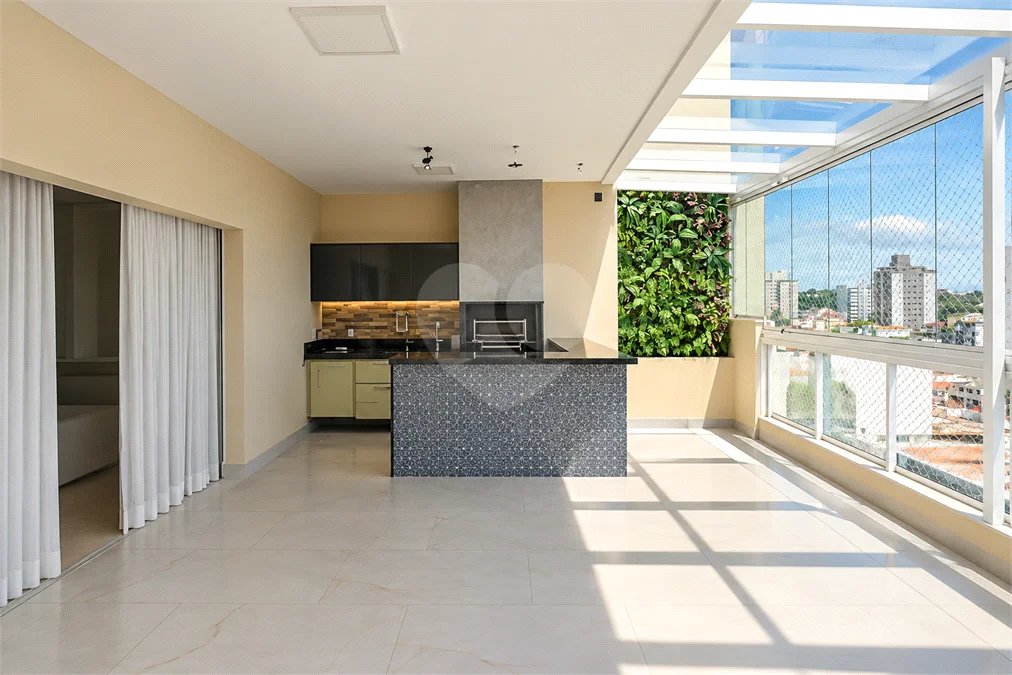 Cobertura de 260 m² em São Bernardo do Campo, com 4 dormitórios, 3 suítes, piscina privativa, espaço gourmet e vista livre. Viva esse privilégio! Agende sua visita e encante-se!