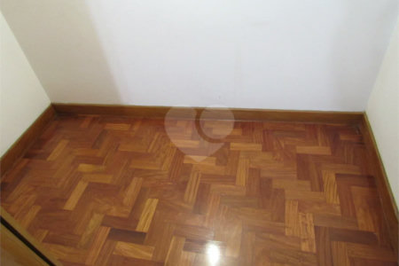 Linda Cobertura na Região de Campos Elíseos - 4 dormitórios (3 suítes). 5 Banheiros