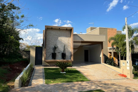 Casa térrea no Condomínio Buona Vita, localizado na cidade de Ribeirão Preto/SP.