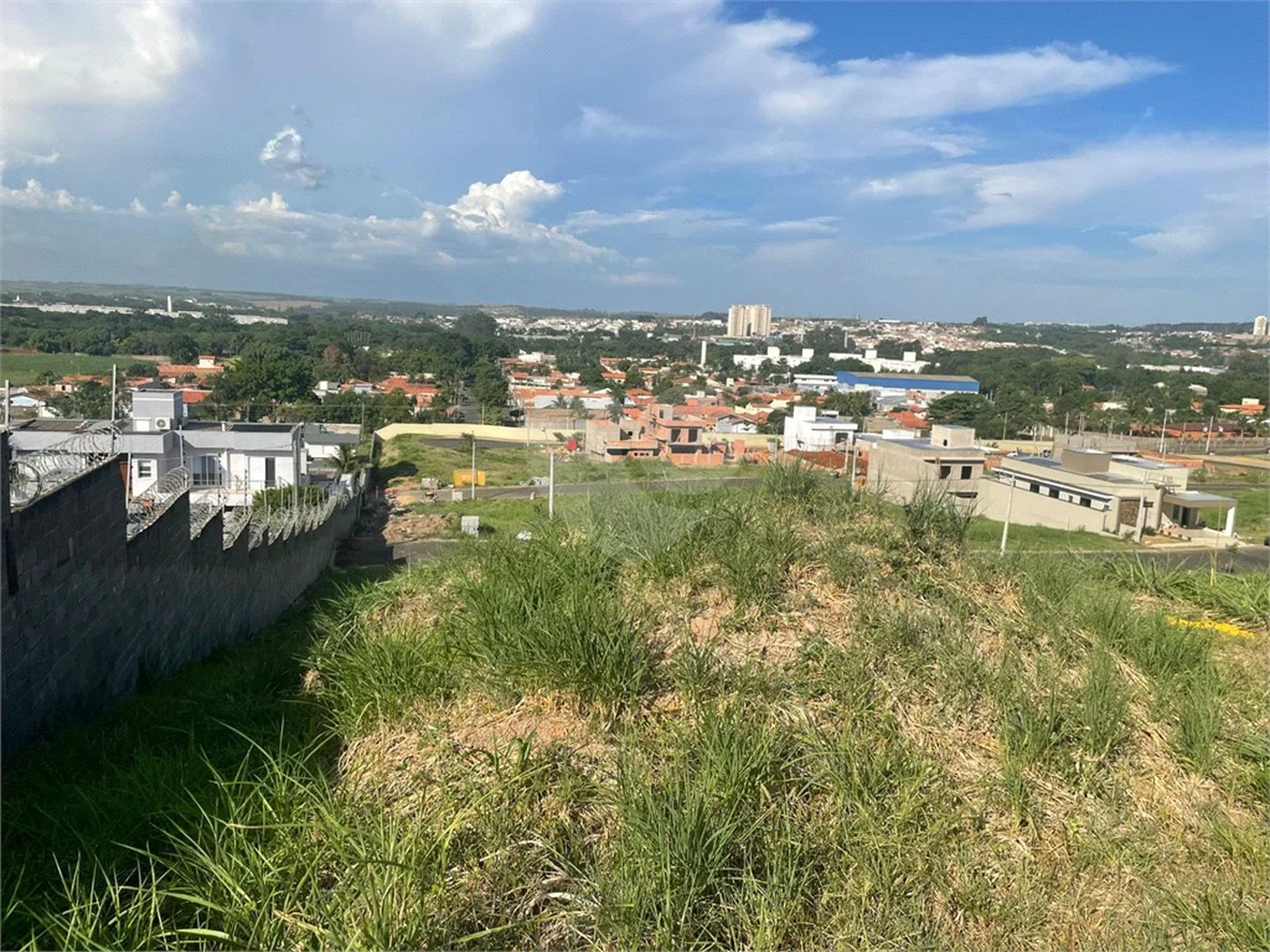 Condomínio Canadá Residencial-Bairro Ondas - Piracicaba/SP