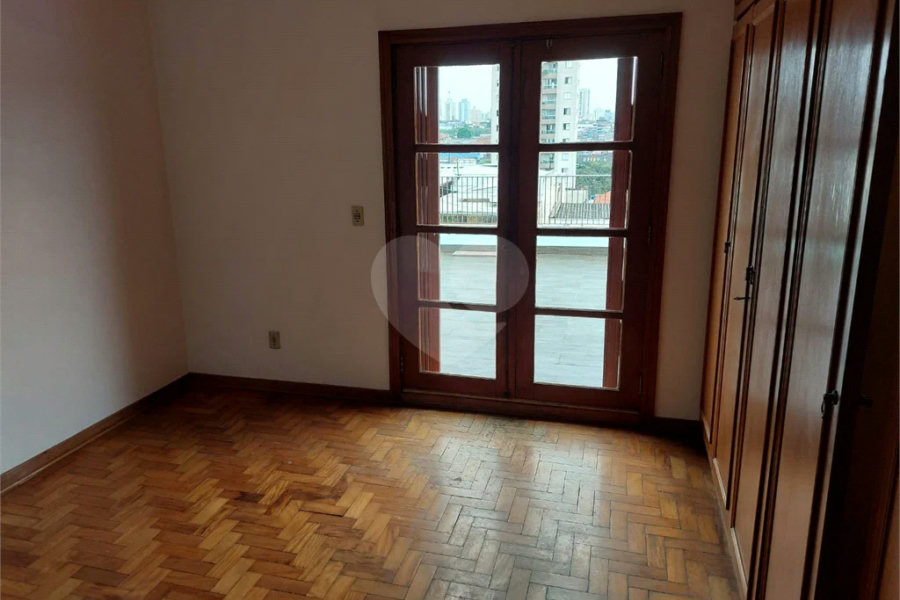 Sobrado à venda na Saúde c/ 330m2 - 5 Quartos/1 Suíte/2Vagas