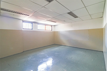 Prédio comercial à venda na Rua Coronel Camisão, 3593 m2 área útil, 1137m2 terreno, 33 salas, 10 vagas