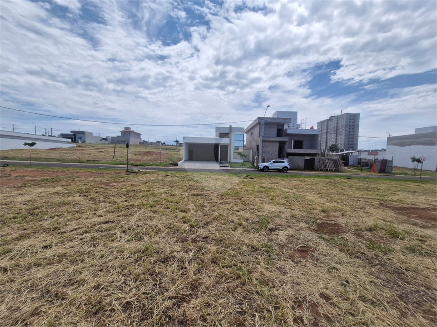 Terreno à Venda no Condomínio Monte das Araucárias