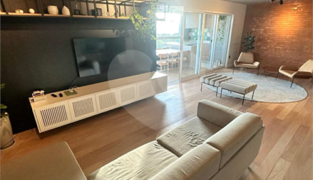 Apartamento à venda com 3 suítes em Vila Regente Feijó, São Paulo, SP