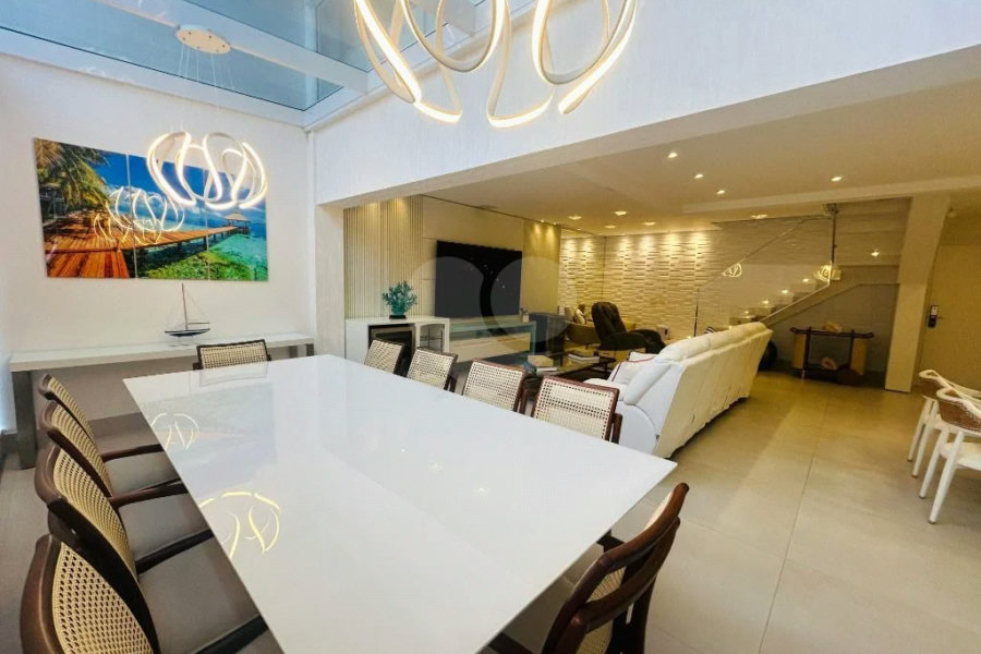 Apartamento à venda com 4 quartos, sendo 1 suíte, em Riviera de São Lourenço, Bertioga, SP