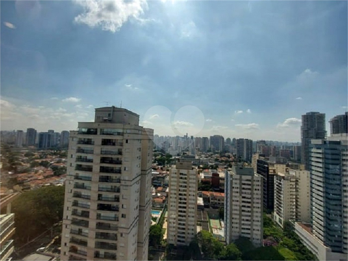 Apartamento Mobiliado de 48m² com Vista Incrível na Vila Gertrudes!