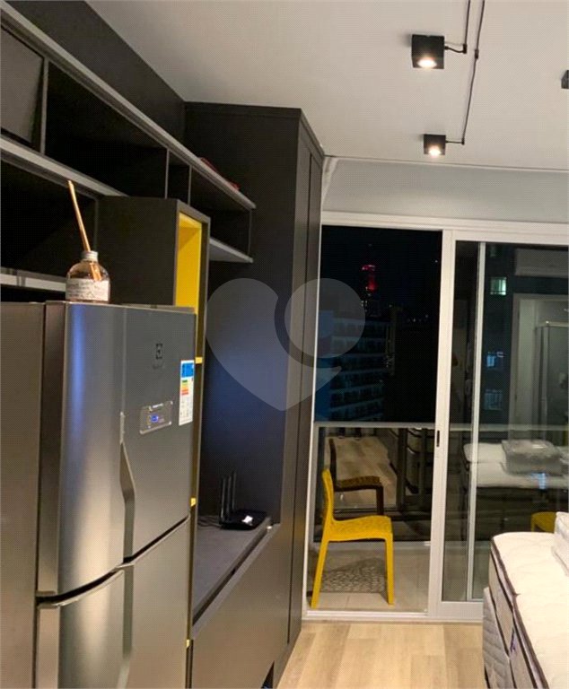 Studio à venda no Centro com 1 vaga de garagem