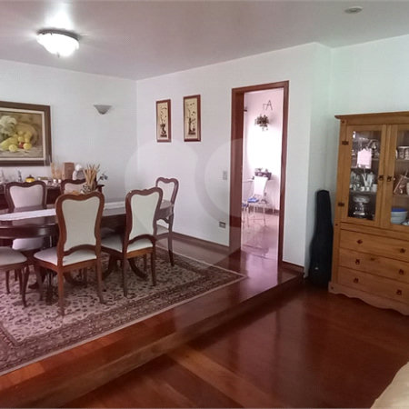 Apartamento à Venda em Mirandópolis com 4 Dormitórios, 2 Suítes e 4 Vagas