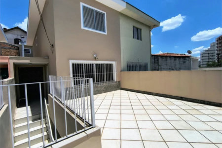 Sobrado à venda com 3 quartos, sendo 1 suíte, em Vila Polopoli, São Paulo - SP