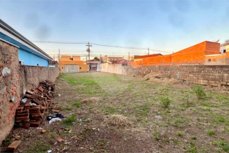 Terreno a venda na vila Brasília