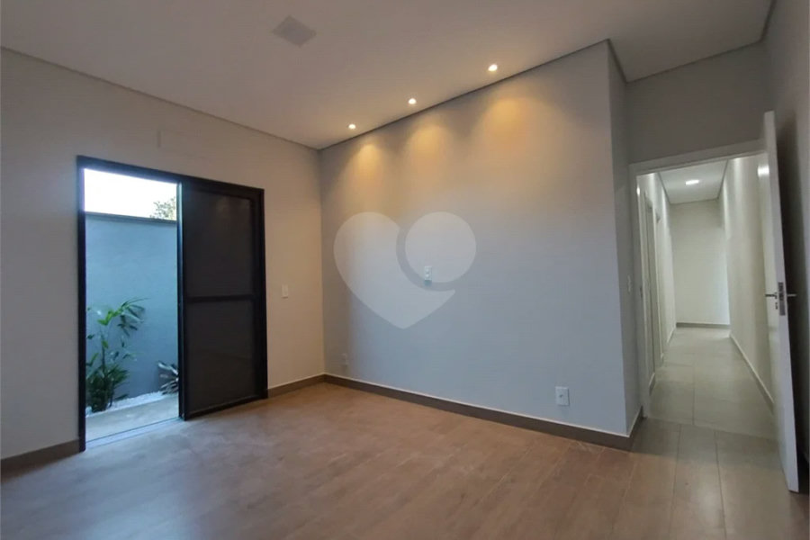 Casa em Condomínio à Venda em Piracicaba/SP.