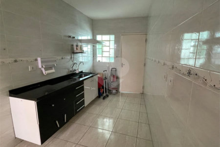 Casa à Venda com 120 m² | 2 Dormitórios | 3 Banheiros | Próximo ao Metrô Belém