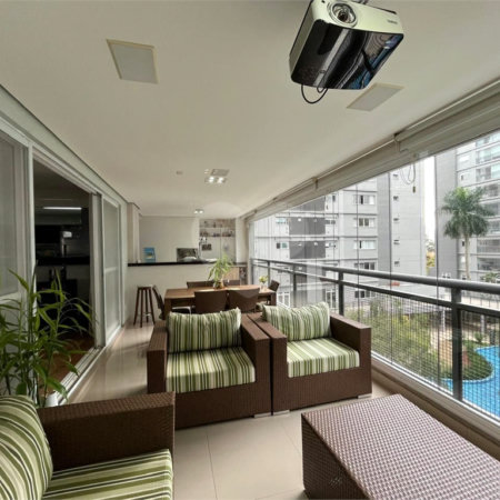 Apartamento á venda com 200m² - Bosque da Saúde