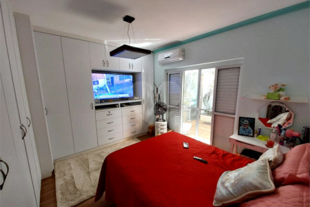 Casa residencial com ponto comercial a venda no Centro