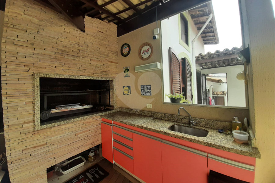 Casa térrea assobradada em rua fechada no Mandaqui - 3 quartos, 1 suite, 3 vagas