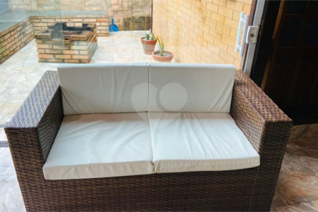 Chalé à venda em Atibaia 140m²– Condomínio fechado com lazer completo