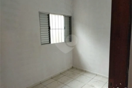 Galpão com 409m² , 10 vagas de garagem , 3 banheiros , 3 salas , à venda na Moóca.
