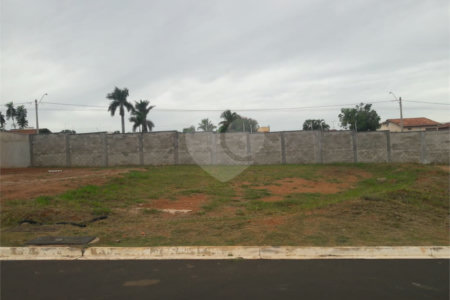 Lote à venda no Condomínio Monte das Araucárias