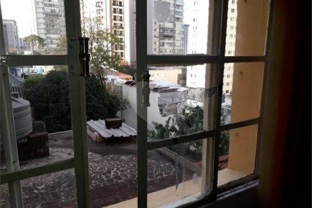 Apartamento para locação na Saúde de 80m² com 2 dormitórios.