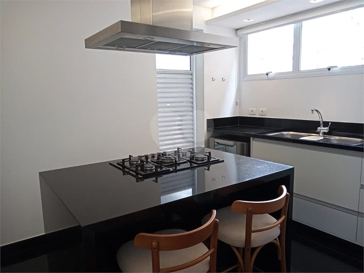 Apartamento à venda com 3 quartos, sendo 1 suíte, em Higienópolis, São Paulo, SP