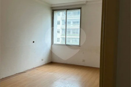 Amplo e Clássico: Apartamento de 90 m² em Higienópolis!