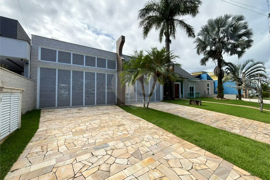 Casa à venda com 4 quartos, sendo 3 suítes,  em Morada da Praia, Bertioga, SP