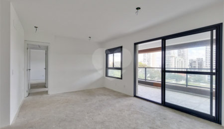 Apartamento à venda com 2 quartos, sendo 1 suíte,  em Alto da Boa Vista, São Paulo, SP
