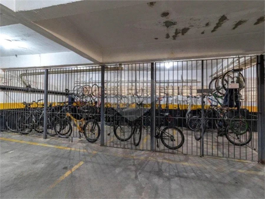 Apartamento em Santana com Sacada e Vaga de Garagem, a 650 m do Metrô