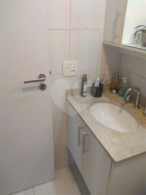 Apartamento 82 m² com varanda 2 dormitórios sendo 1 suítes 1 vaga.