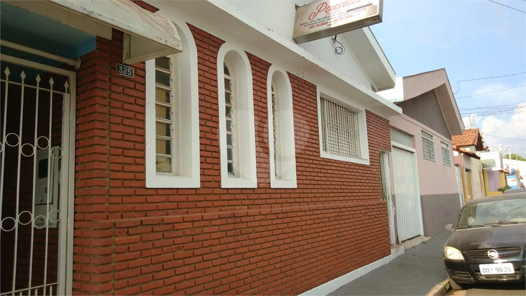 Casa térrea para venda.