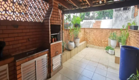 Casa à venda com 2 quartos em Cambuci, São Paulo, SP