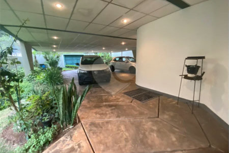 Casa térrea com 3 quartos para alugar no Jardim dos Estados, São Paulo - SP