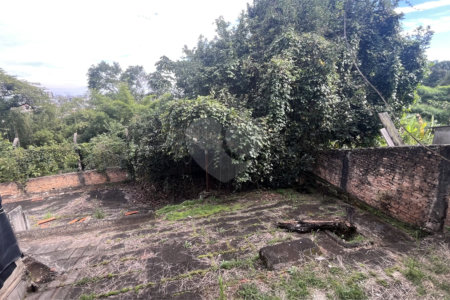 Casa Térrea com 3 dormitórios no Centro de Atibaia