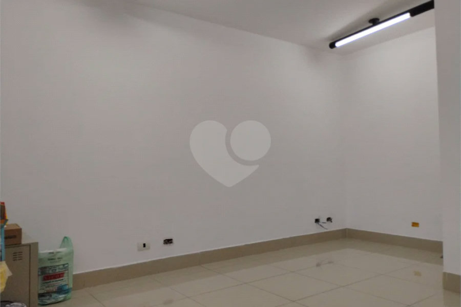 Aluga-se Sala Comercial na Vila Santa Catarina