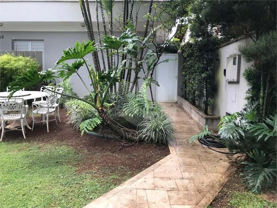 SOBRADO ALTO PADRÂO COND.PARQUE SABARA