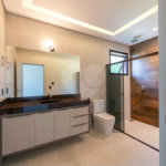 Casa à venda com 4 suítes no condomínio Vale da Santa Fé, Vinhedo - SP