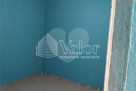 Ótimo salão comercial com uma casa no andar superior