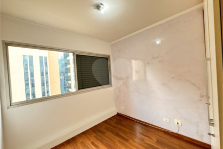 Apartamento Moema – 3 Dormitórios - Ar Condicionado - 80 mts², 2 Vagas