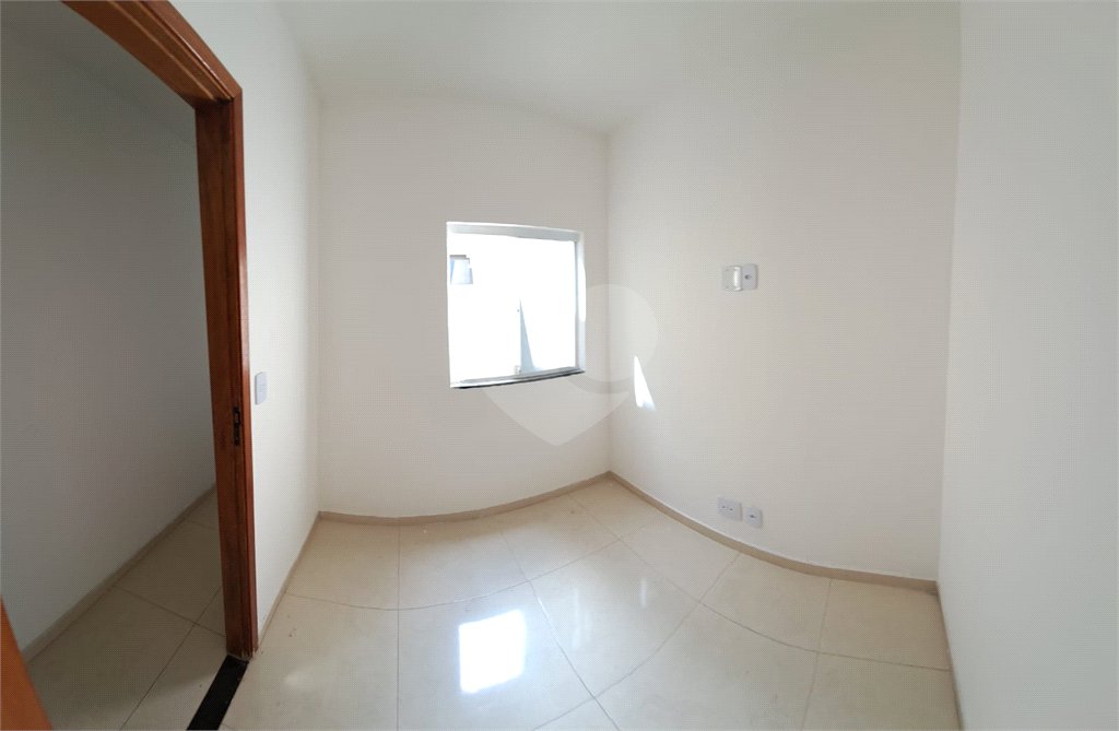 Sobrado novo de 3 quartos, 1 suíte, com 100 m², 2 vagas de garagem à venda no Jardim Eliane SP