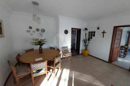 Sobrado à venda com 5 quartos, sendo 1 suíte,  em Terra Nobre, Louveira, SP