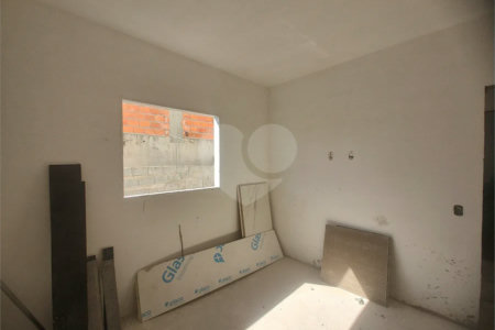 Apartamento 2 dormitórios (1 suíte) com vaga garagem, excelente localização, programa MCMV