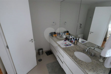 Apartamento á venda - Vila Olímpia