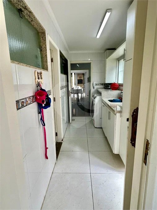 Casa de Alto Padrão à Venda no Parque dos Pássaros – 350 m²
