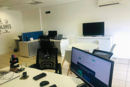 Otima sala comercial com sacada e uma vaga para auto no Nova América Office em Santo Amaro.