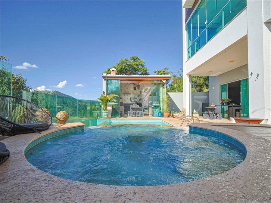 Casa à venda com 5 suítes em Jardim Mirante das Estâncias, Águas de Lindóia, SP